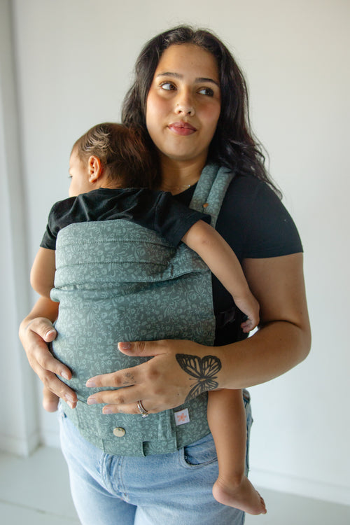 Coco Bloom – Neutral Cotton Baby Carrier (7–35 lbs)