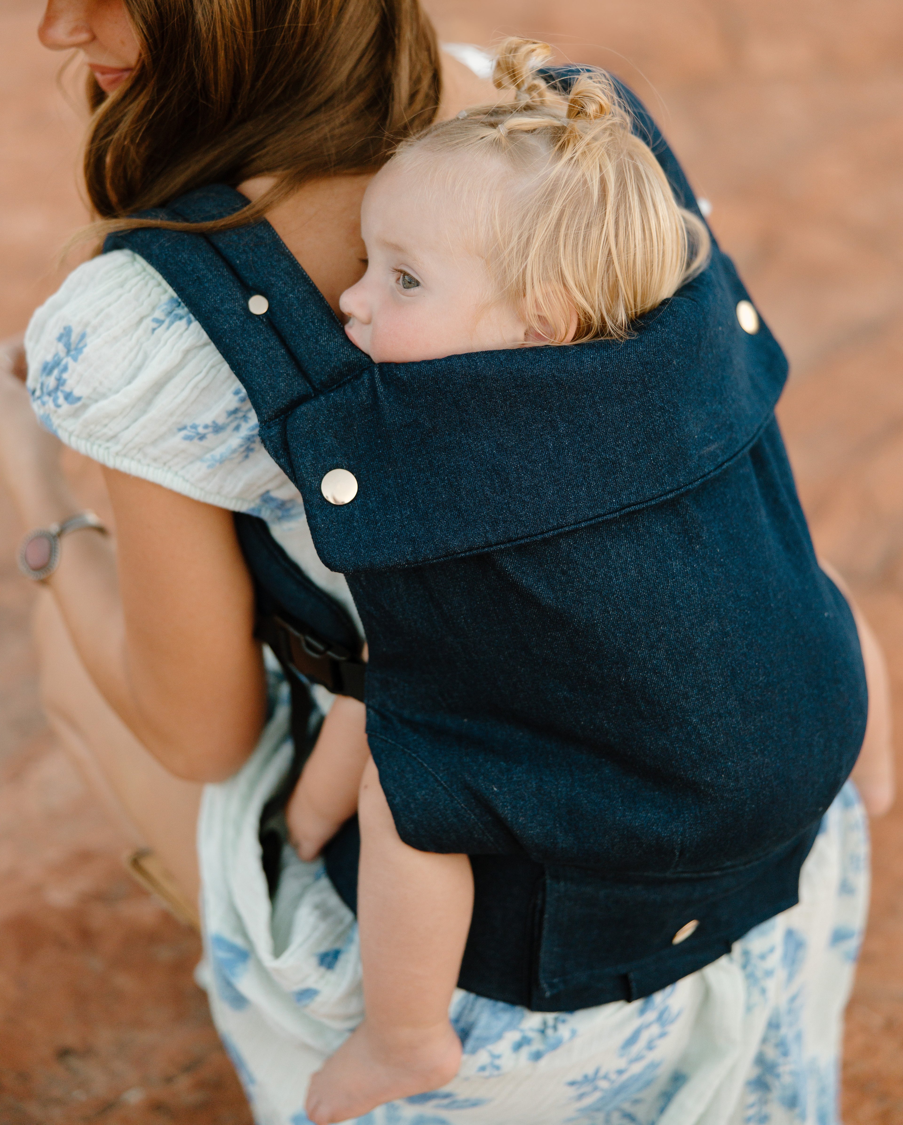 Coco Indigo - Neutral Cotton Baby Carrier (7–35 lbs)